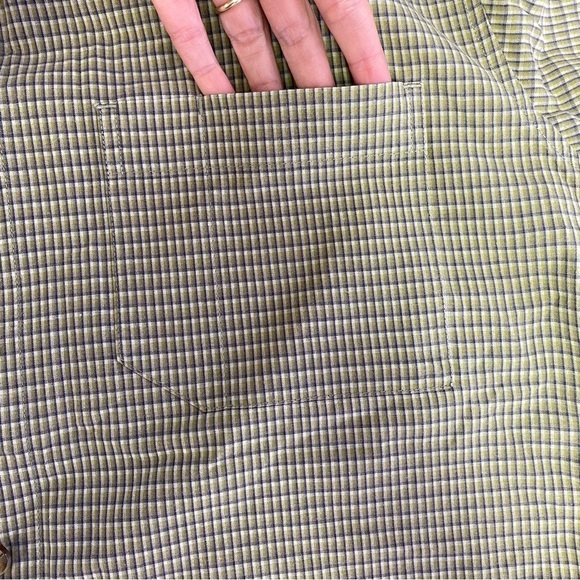 Royal Robbins Outdoor Travel Clothing Short Sleeve Button Up Shirt - Picture 9 of 14